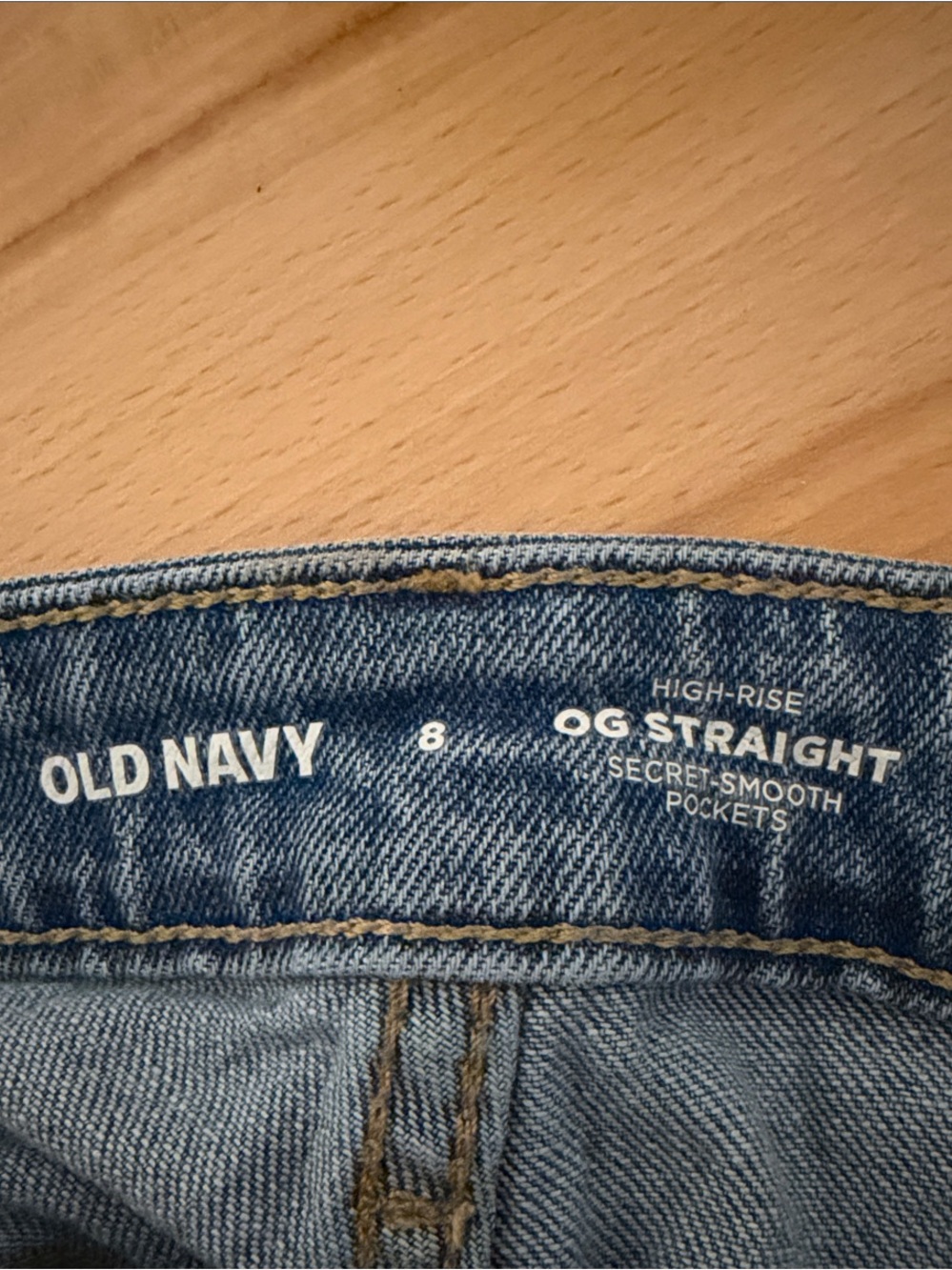 Old Navy Women's Straight Leg, High Rise Blue Jeans - Picture 4 of 4